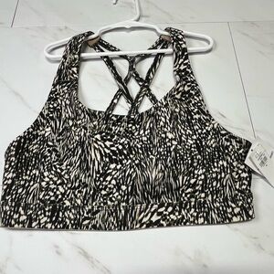 NWT Old Navy Go Dry Printed Medium
support stabilizing straps sports bra M